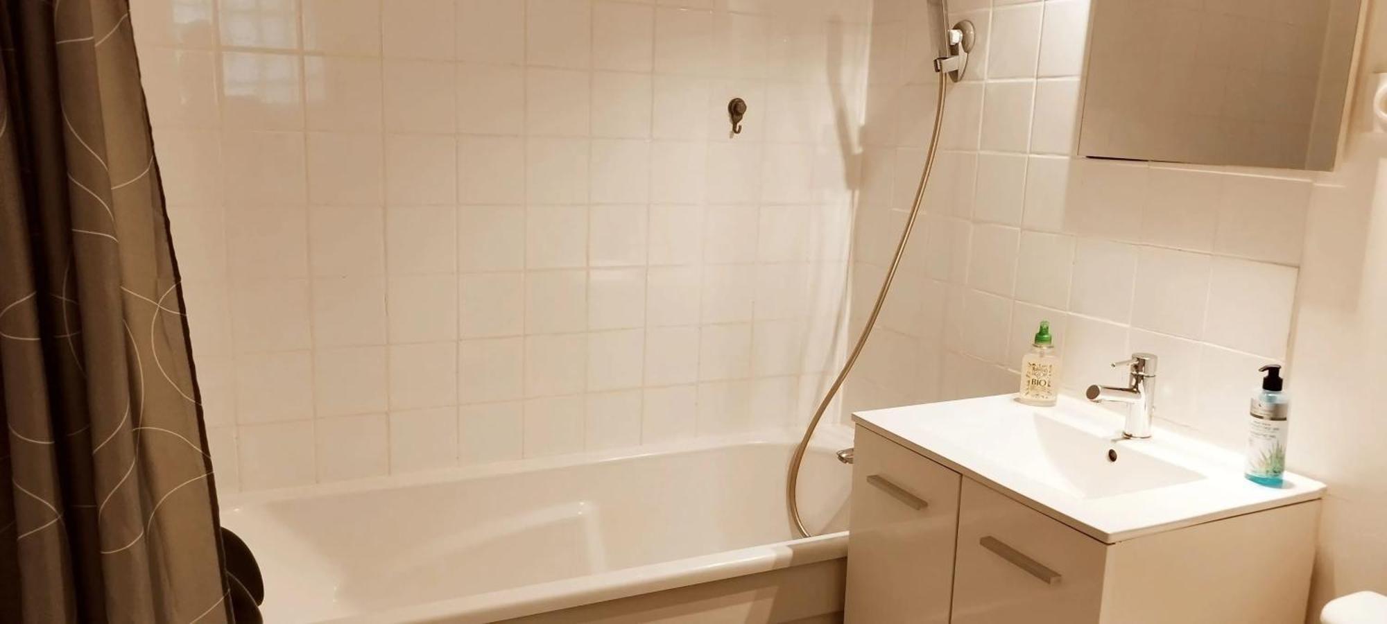 Studio Charmant Dans Un Ancien Moulin Pres D'Orange 30 M² Piscine 外观 照片